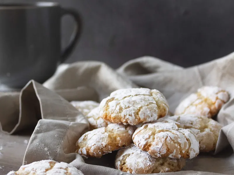 italian-amaretti-biscuits-easy-recipe