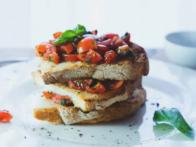 bruschetta-with-sauteed-mushrooms