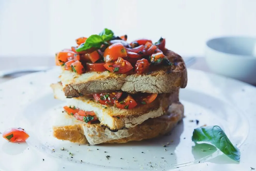 bruschetta-with-sauteed-mushrooms