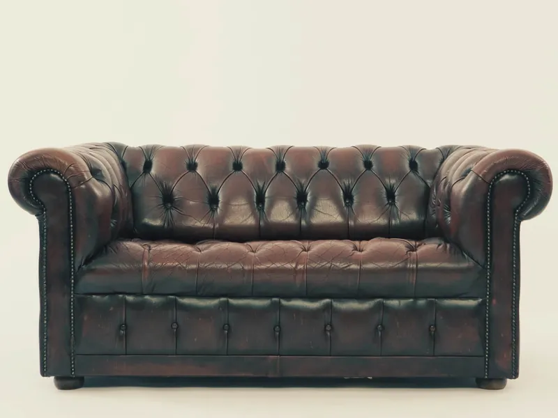 how-to-clean-leather-sofa-at-home