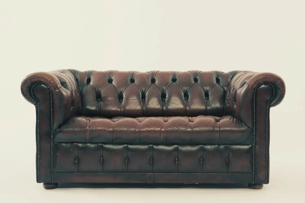 how-to-clean-leather-sofa-at-home