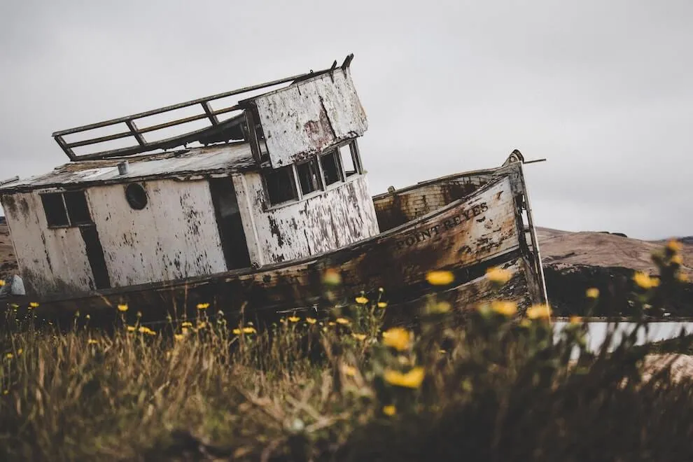 shipwrecks-visible-on-shores