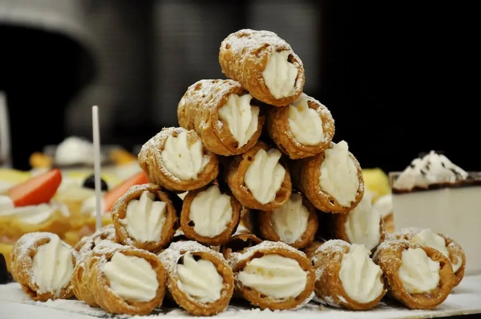 sicilian-cannoli-easy-recipe