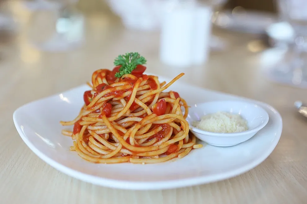 spaghetti-with-tomato-sauce