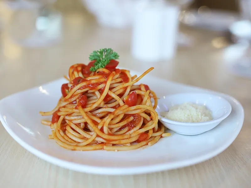 spaghetti-with-tomato-sauce