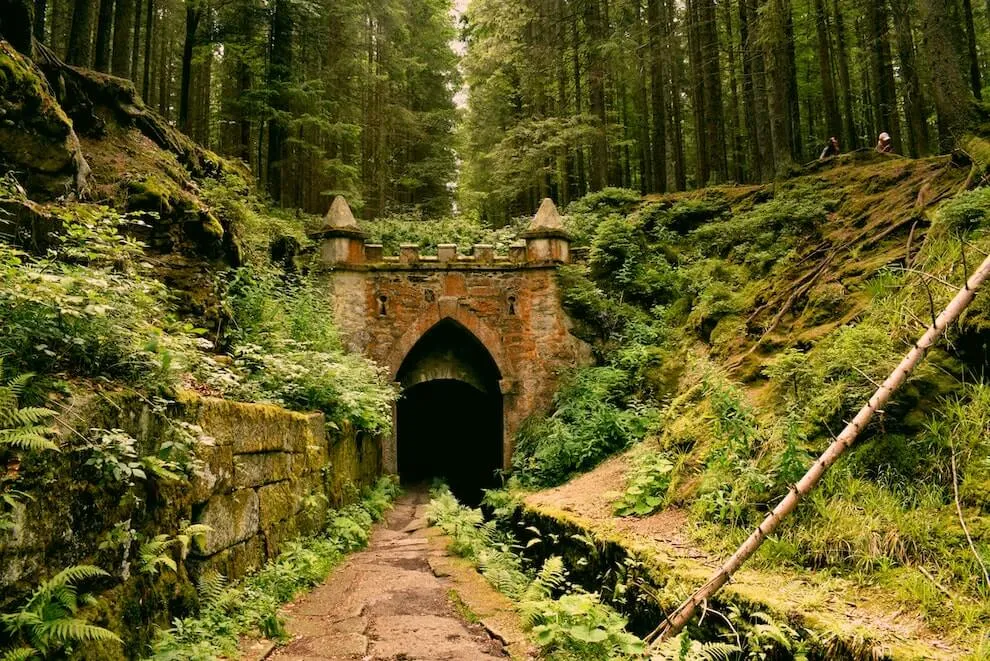 underground-dwellings-around-the-world